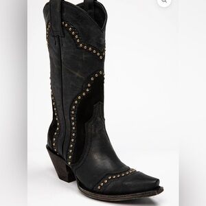 Idyllwind by Miranda Lambert Studded Black Leather Western Boots